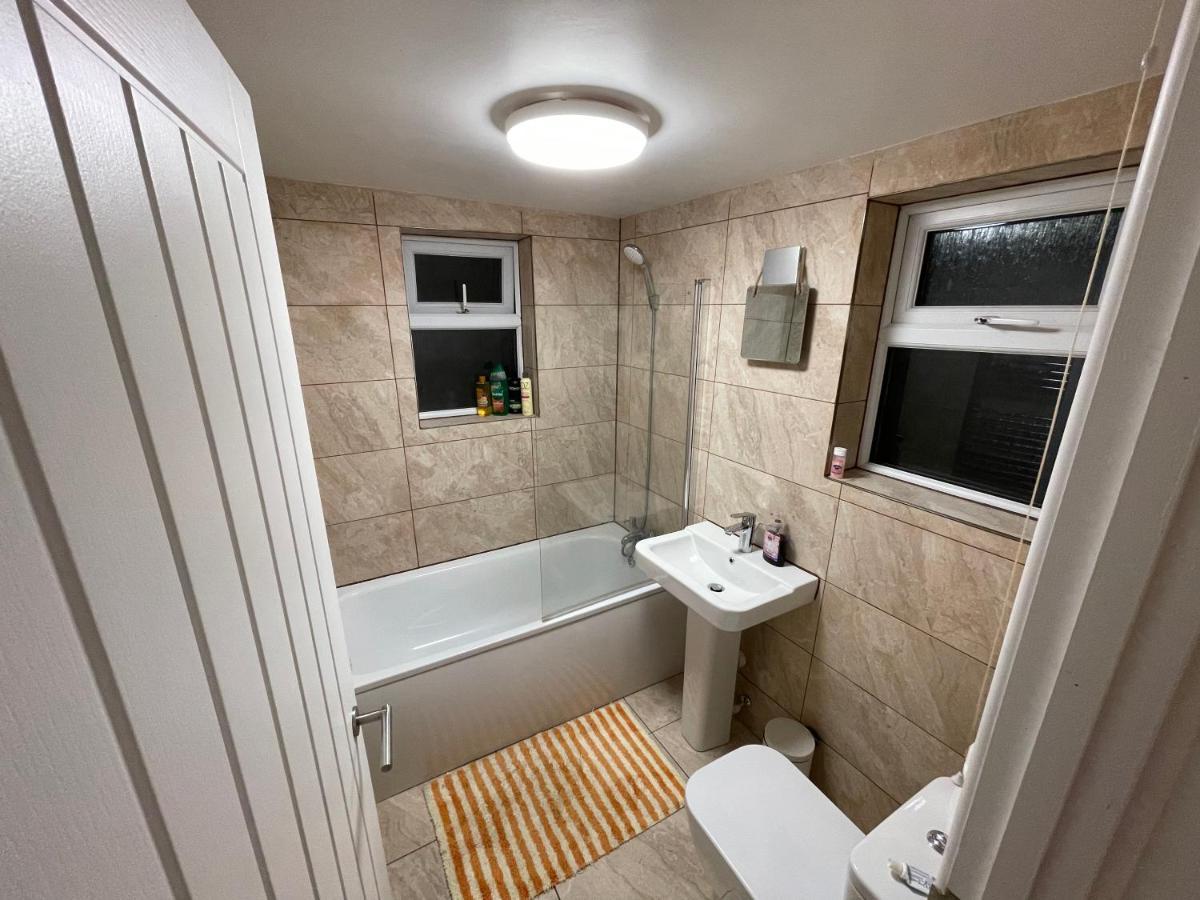 2 Bedroom Cottage Gloucester City Center Zewnętrze zdjęcie